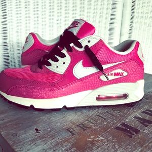 NIKE AIR MAX Pink/White Tennis Shoes